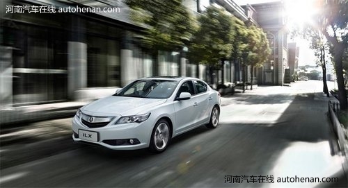 运动派的较量  Acura ILX对比宝马116i