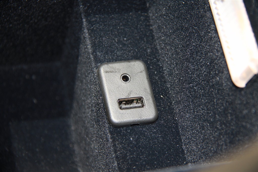 荣威350usb接口接线图,荣威350原车USB线接口 荣威950usb接口