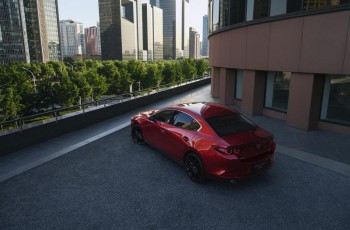 8.99万起的次世代MAZDA3昂克赛拉，只为你轻松无压力