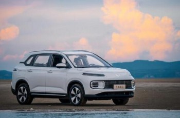 五菱星云8.98万元起燃油SUV模范生