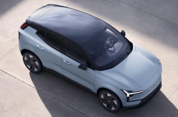 沃尔沃因软件故障召回EX30电动跨界车