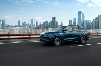 40万辆下线书写问界速度，新M7系列交付量20万占品牌半数！