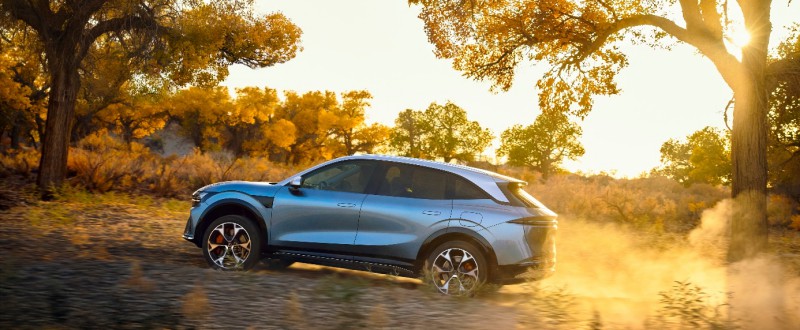 焕新极氪7X正式上市，限时售价21.98万元起