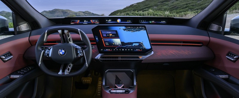 新世代BMW iX3树立新时代纯电SAV全能标杆