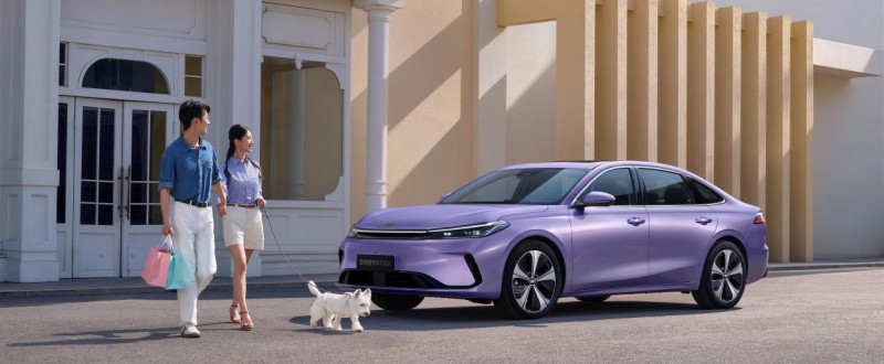 吉利银河A7双车郑州上市，实力进阶！或将续写新能源家轿爆款神话