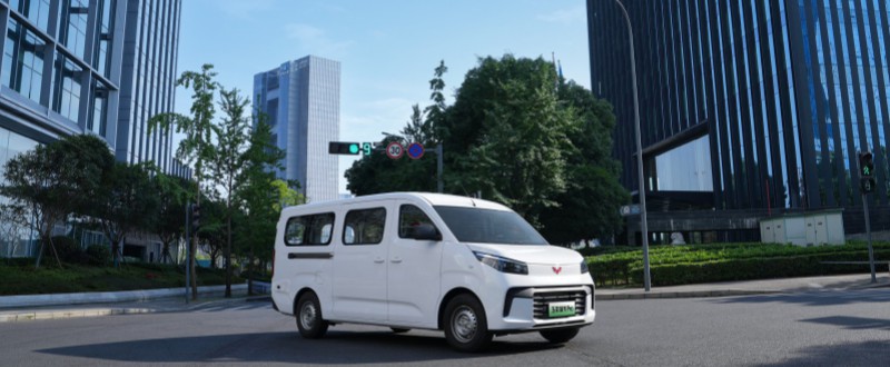五菱扬光Pro增程版正式发布：9方大空间+850km续航，能跑更会省